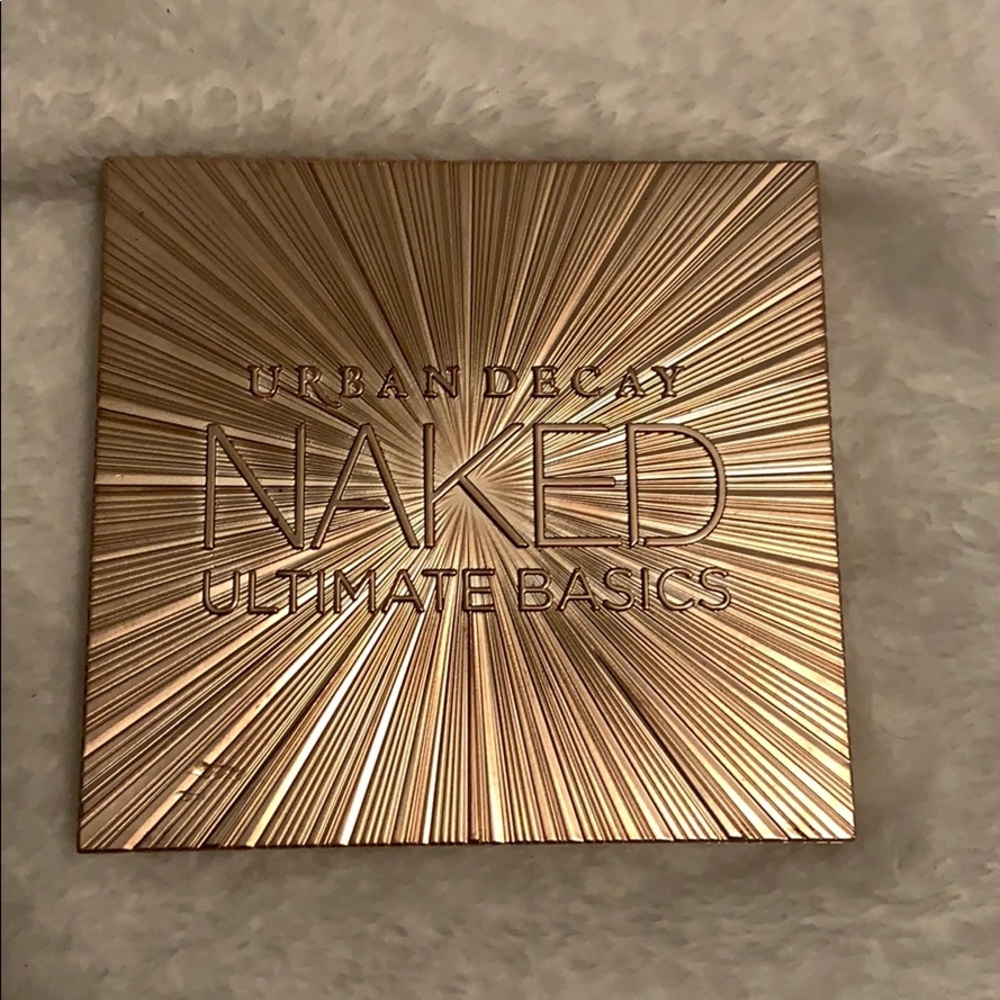 Naked ultimate basics pallet